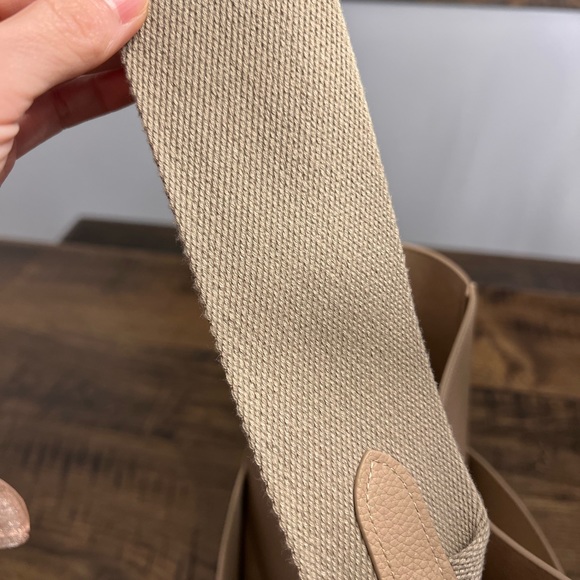 Celine Sangle shoulder bucket bag brand new authentic - Picture 3 of 11